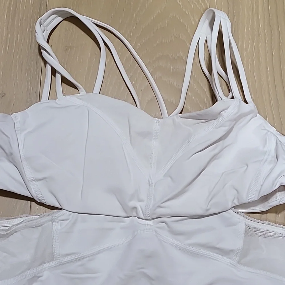 Lululemon white tank size 6 - Picture 2 of 5